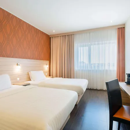 Hotel Leonardo Hauptbahnhof 4*