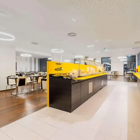 Leonardo Hauptbahnhof Hotel 4*