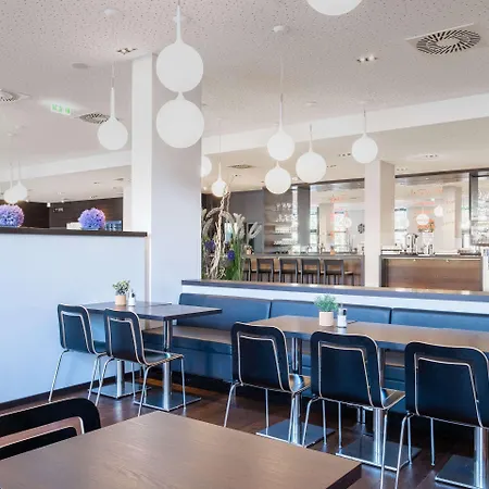 Leonardo Hauptbahnhof Hotel 4*
