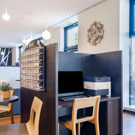Leonardo Hauptbahnhof Hotel 4*