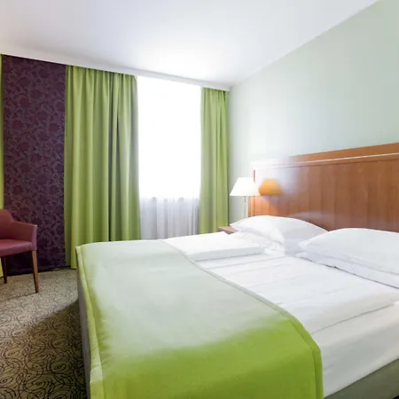Mercure Westbahnhof 4*