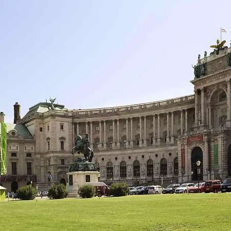 Mercure Westbahnhof Hotel 4*