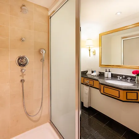 Intercontinental By Ihg 5*