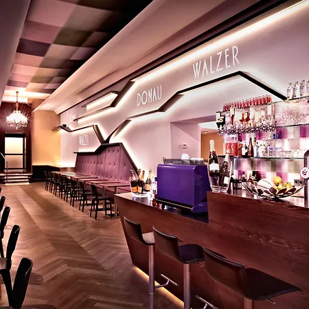 Boutique Donauwalzer Hotel 3*