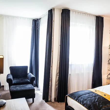 Elaya West 4*