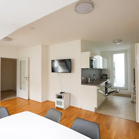 Apartmán 4 Beds And - Contactless Check-in *