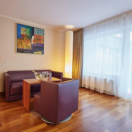 Pakat Hotel 4*
