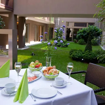 Pakat Hotel Vienna