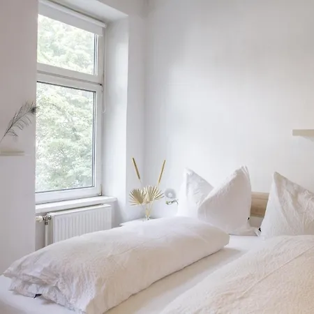 Apartment Sunny Near Belvedere Castle