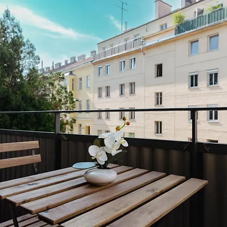 Beautiful 2-bedroom Near Schoenbrunn Vienna