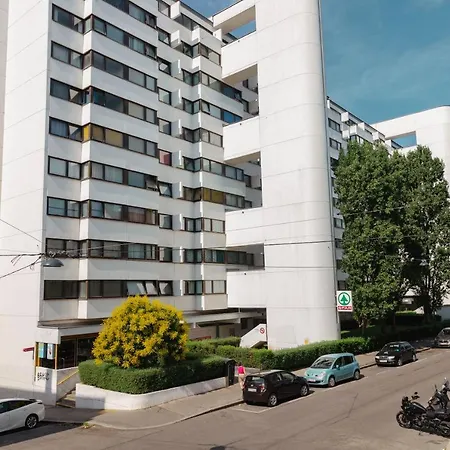 Beautiful 2-bedroom Near Schoenbrunn Apartment Vienna