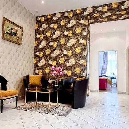 Aparthotel Urban Serviced *