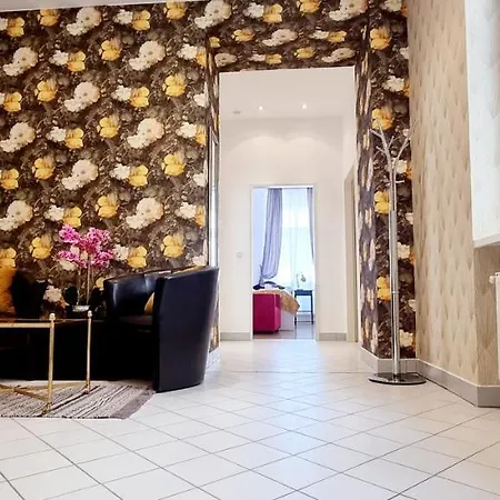 Urban Serviced Aparthotel *