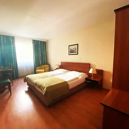 Deutschmeister Hotel 4*