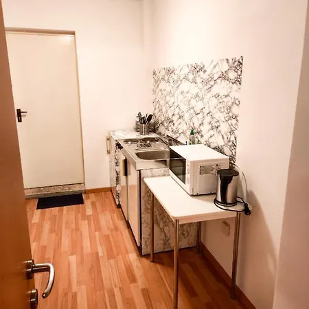 Apartment Young Service *