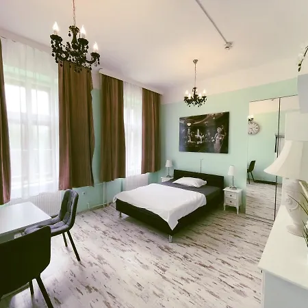 Hotel California Vienna