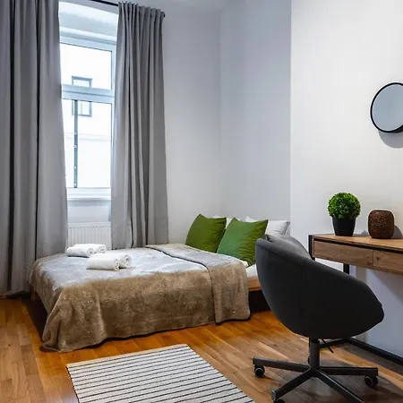 Stylish Designed In A Calm District Appartement *