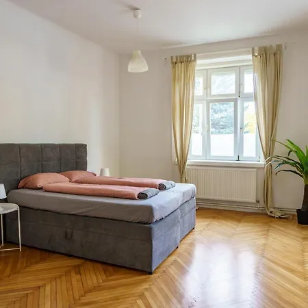Central Living - Schoenbrunn
