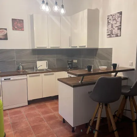Gesamte Fuer 4 Personen 12 Apartment *