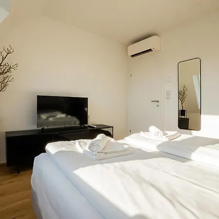 Orestaliving - Penthouse With Designer Renovation * Wien