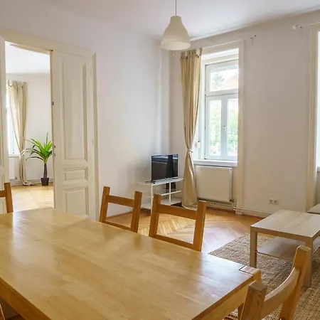 Central Living - Schoenbrunn Apartment Vienna