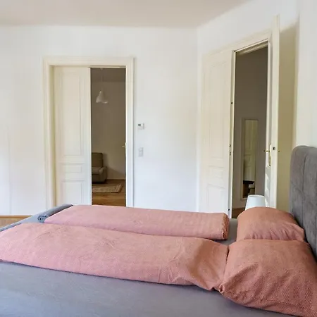 Central Living - Schoenbrunn Vienna