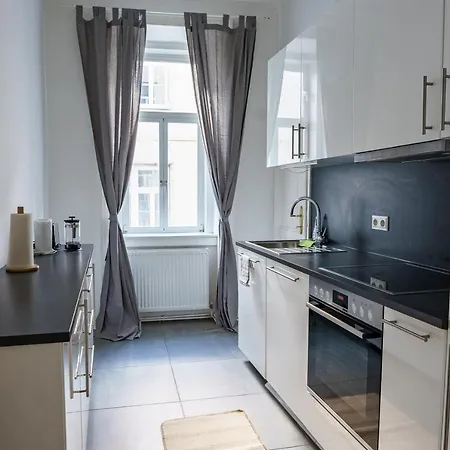 Central Living - Schoenbrunn * Vienna