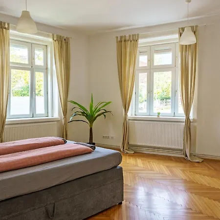 Central Living - Schoenbrunn Vienna