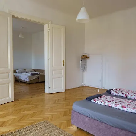 Central Living - Schoenbrunn