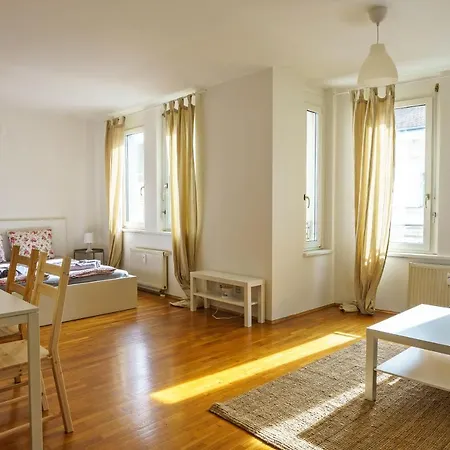 Living - Lerchenfelder Straße Wien