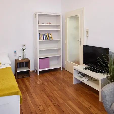 Cosy & Charming In The Centre Wien