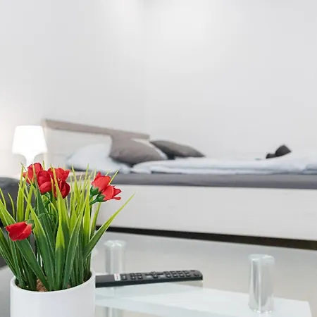 9 Min From Center - Beautiful Near U1 Reumannplatz *