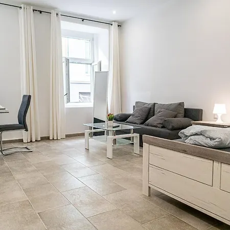 Apartment 9 Min From Center - Beautiful Near U1 Reumannplatz *