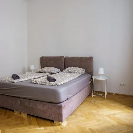 Central Living - Schoenbrunn * Vienna