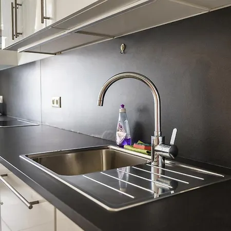 Central Living - Schoenbrunn Apartment *