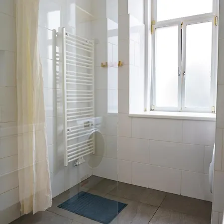 Central Living - Schoenbrunn Apartment