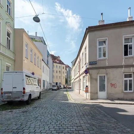 Neu Und Hell In Zentraler Ruhelage Mit Parkplatz Apartment