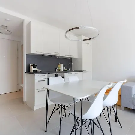 Neu Und Hell In Zentraler Ruhelage Mit Parkplatz Apartment *