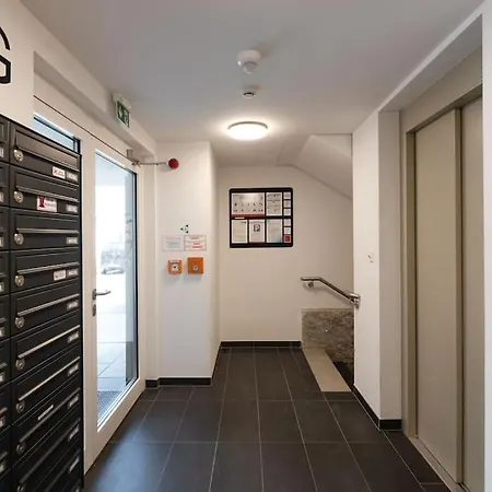 Apartment Neu Und Hell In Zentraler Ruhelage Mit Parkplatz
