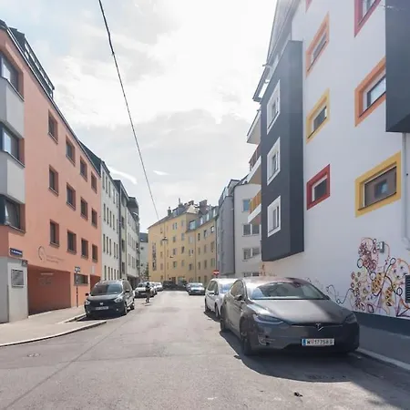 Neu Und Hell In Zentraler Ruhelage Mit Parkplatz Apartment