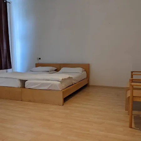 Rooms City Residence Hostel
