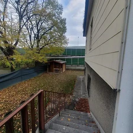 Breathtaking Near Danube River /w Garden And Parking Villa Vienna