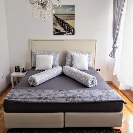 Apartmán Schoenbrunn - Contactless 24h Check-in *