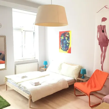 Premium Naschmarkt Apartment Vienna