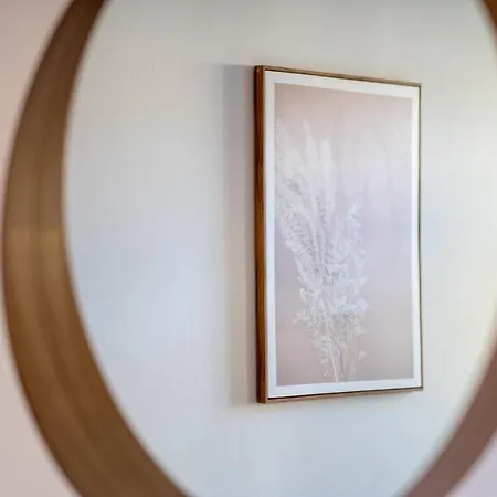 Experience Apartment *