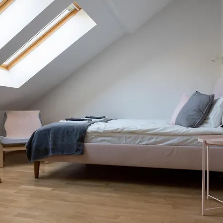 Experience Apartment *