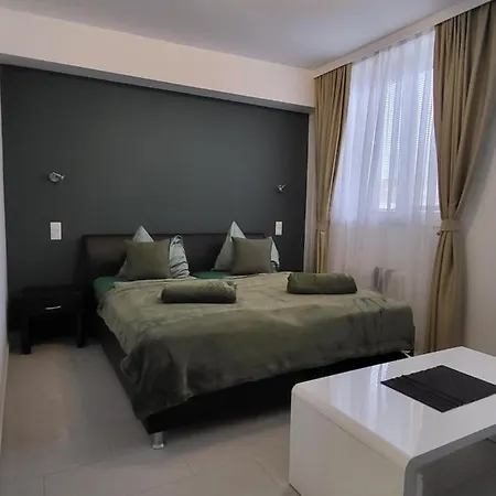 Apartment Vladys *