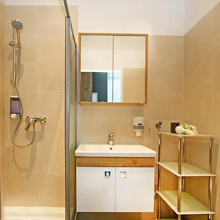 Christiano Hauptbahnhof | Contactless Check-in Apartment *
