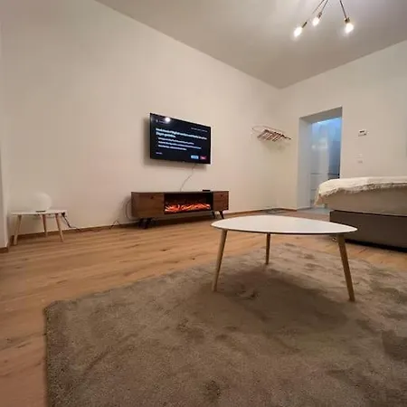 Near Hauptbahnhof - Kingsize Bed Vienna