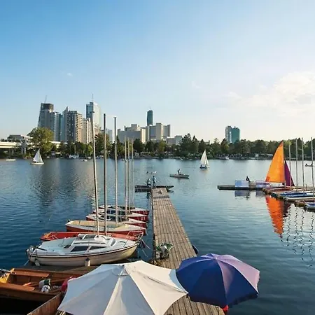 Schoenes Living Am Donauufer Apartment